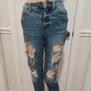 Junior Size 23X28 Distressed Jeans by WILLOW & ROOT